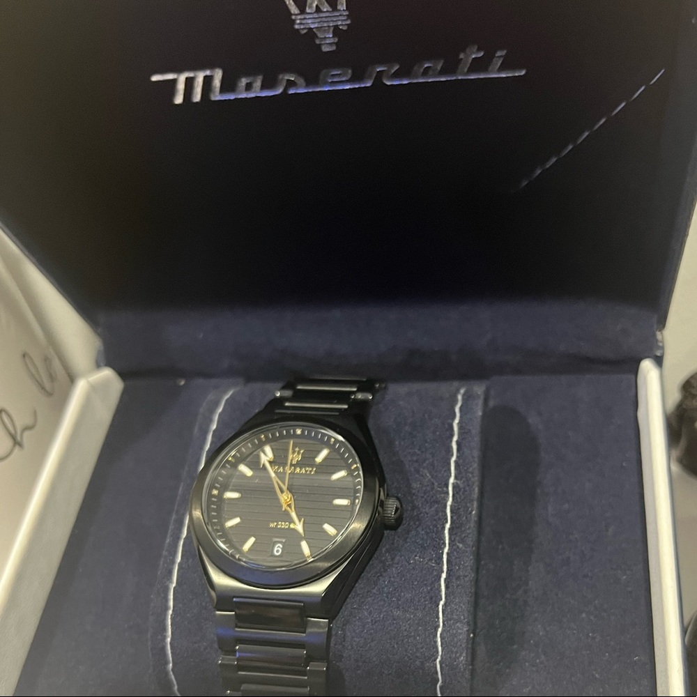 MASERATI
Wrist watches for men